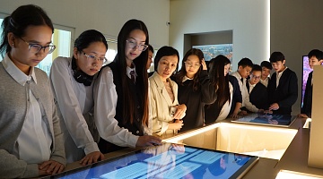 Ученики лицея «Зерде» посетили Архив Президента